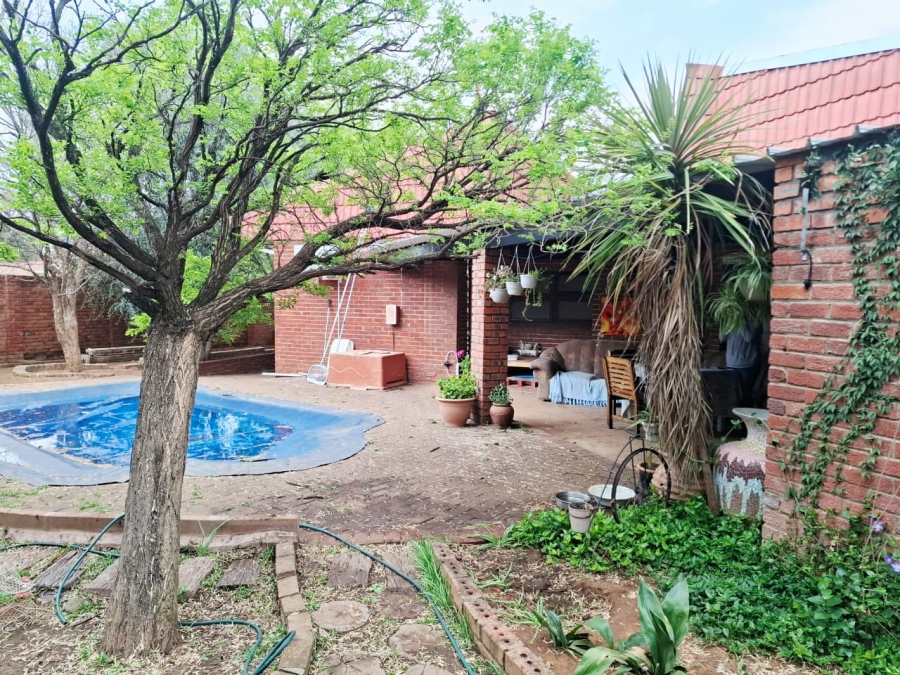 4 Bedroom Property for Sale in Bayswater Free State